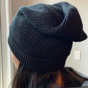 NWOT Phase 3 Black Knit Beanie
